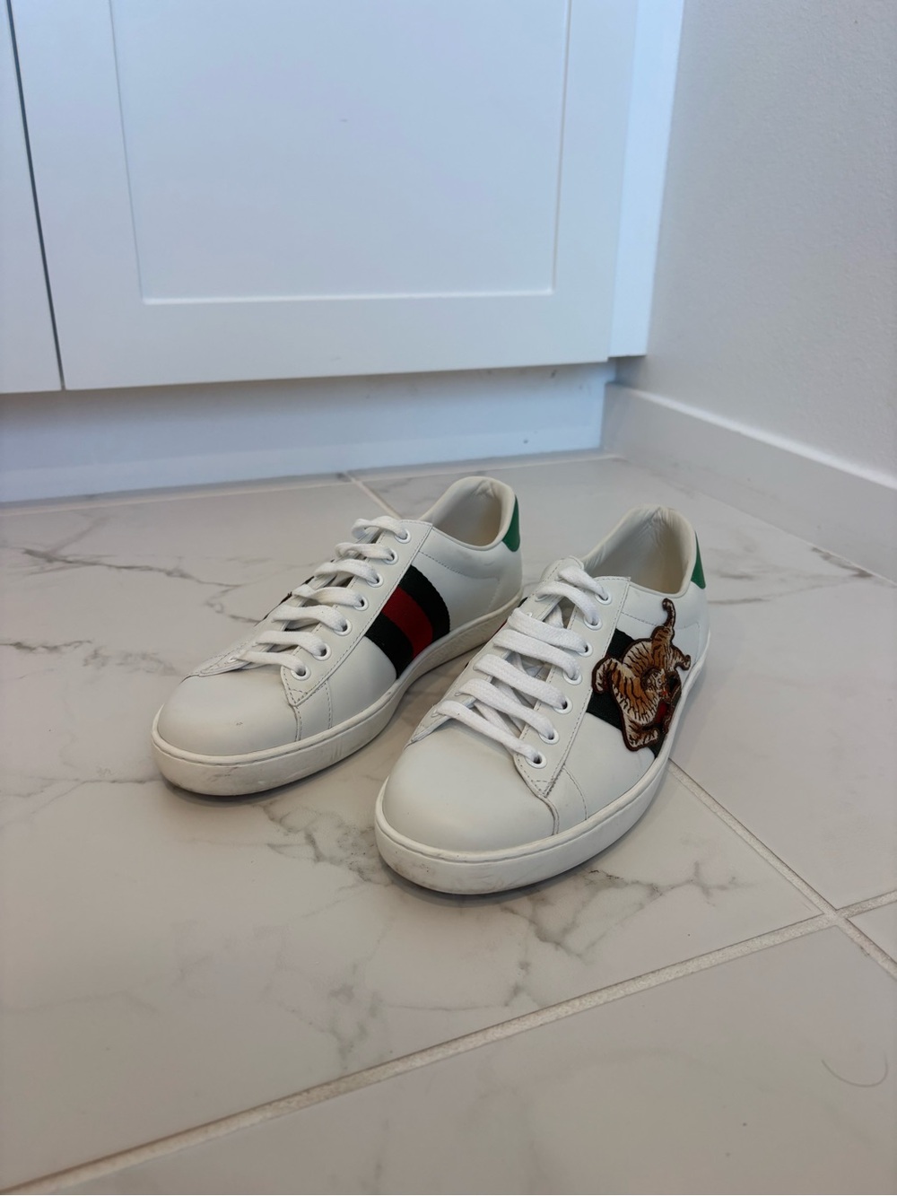 Gucci White Ace Sneakers with Tiger - Picture 3 of 7